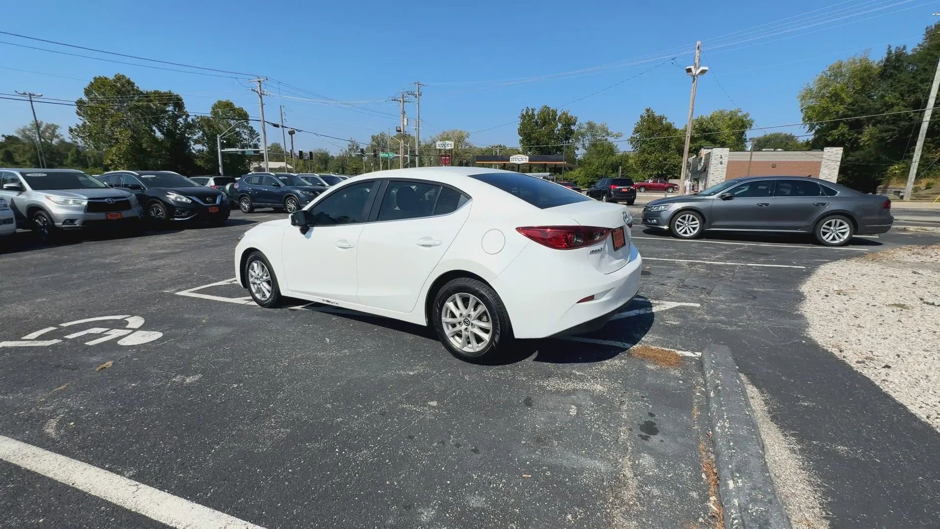Used 2017 MAZDA MAZDA3 Sport w/ Preferred Equipment Package image 7