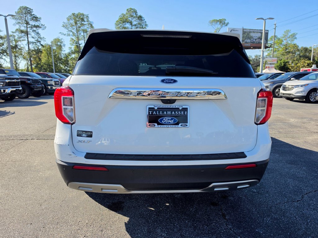 Used 2023 Ford Explorer XLT w/ Equipment Group 202A RWD image 3