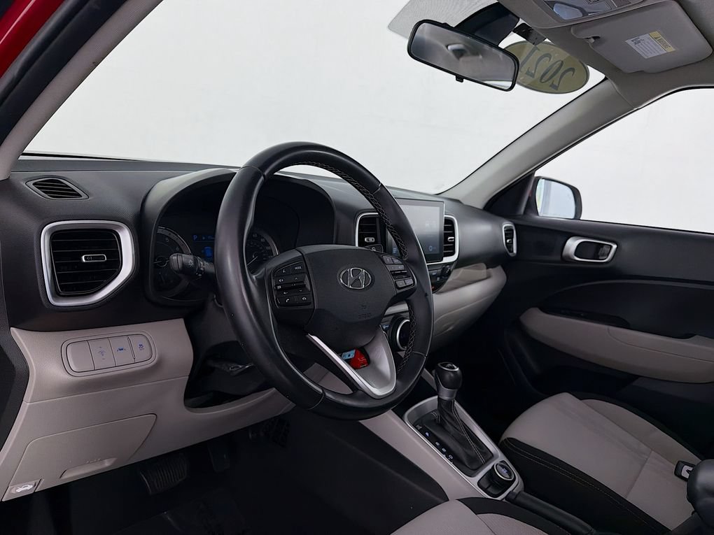 Used 2021 Hyundai Venue SEL FWD image 14