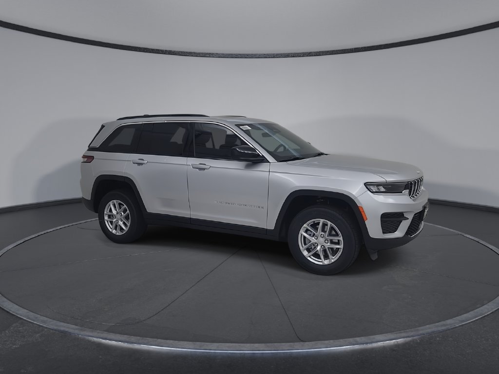New 2026 Jeep Grand Cherokee Laredo X AWD/4WD image 2