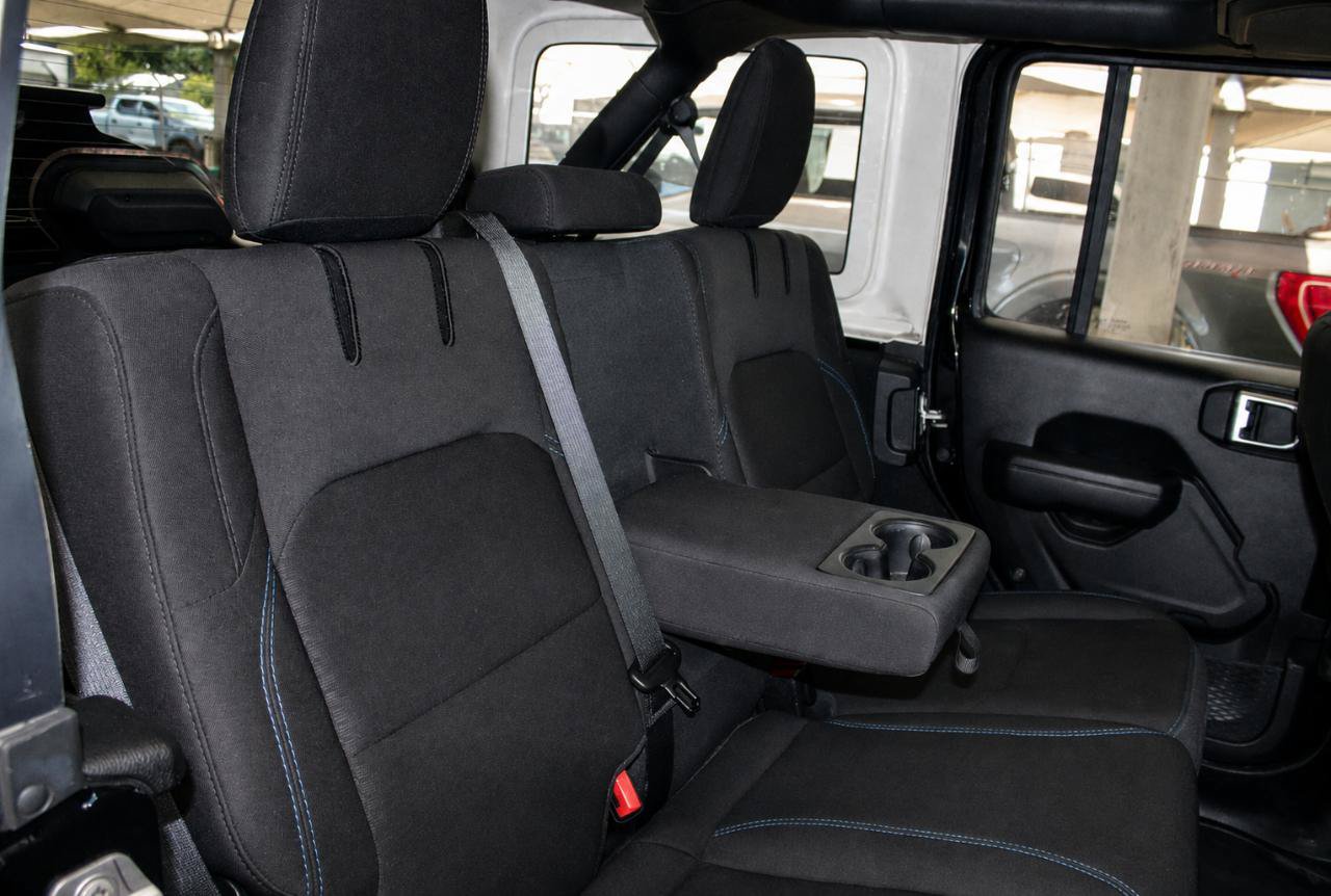 Used 2023 Jeep Wrangler Unlimited Rubicon 4xe w/ Cold Weather Group AWD/4WD image 18