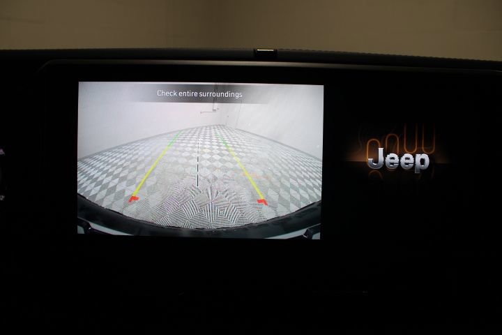 Used 2025 Jeep Wrangler Unlimited Rubicon image 4