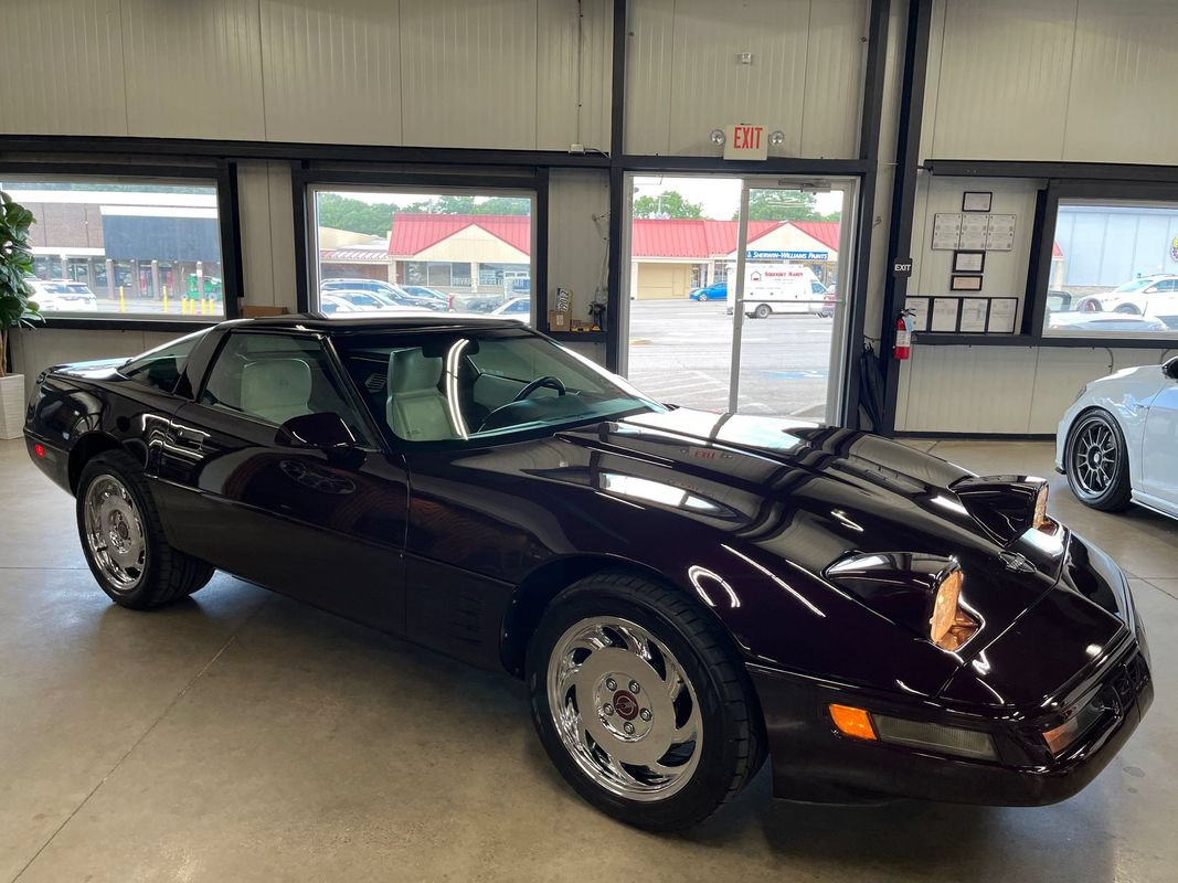Used 1993 Chevrolet Corvette Coupe RWD image 23