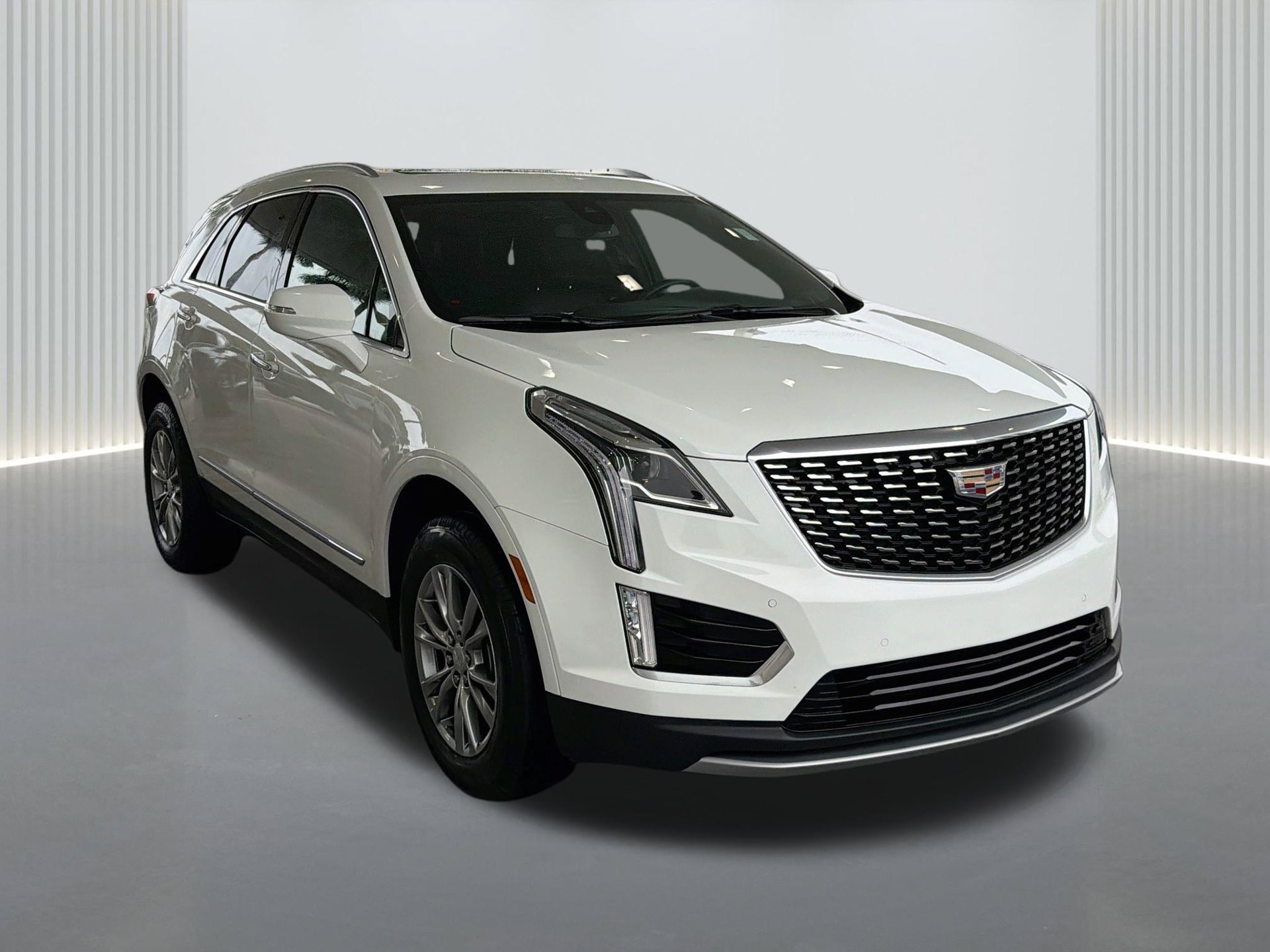 Certified 2022 Cadillac XT5 Premium Luxury FWD image 9