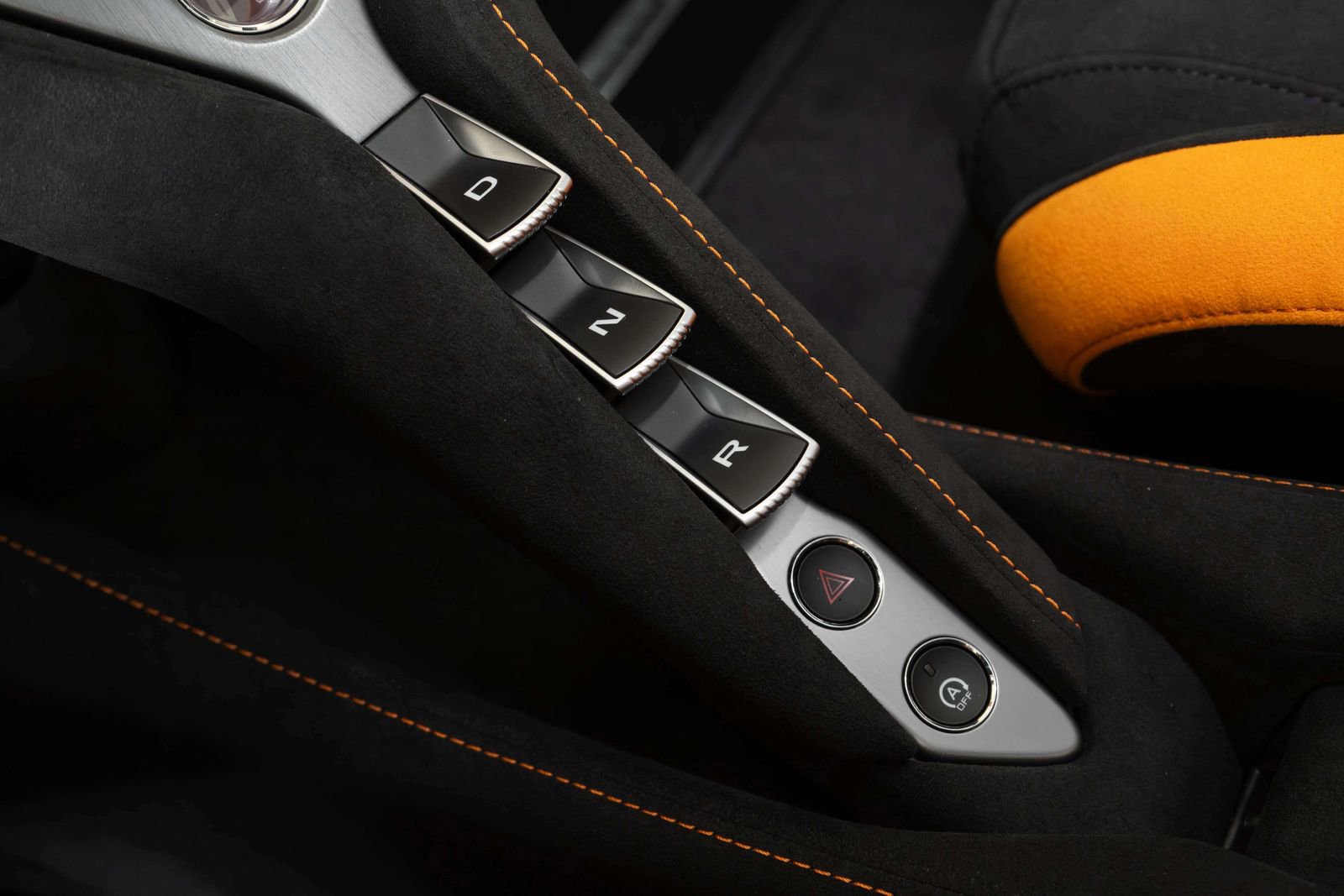 Used 2024 McLaren 750S RWD image 30