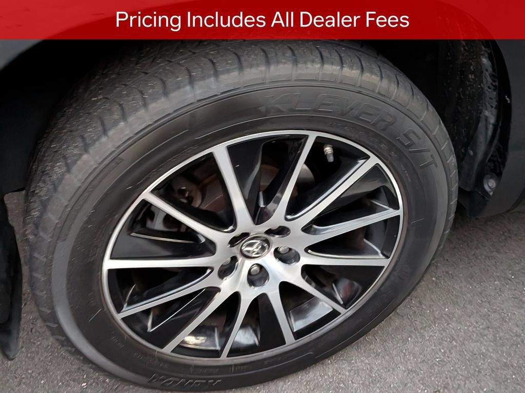 Used 2017 Toyota Highlander SE FWD image 9