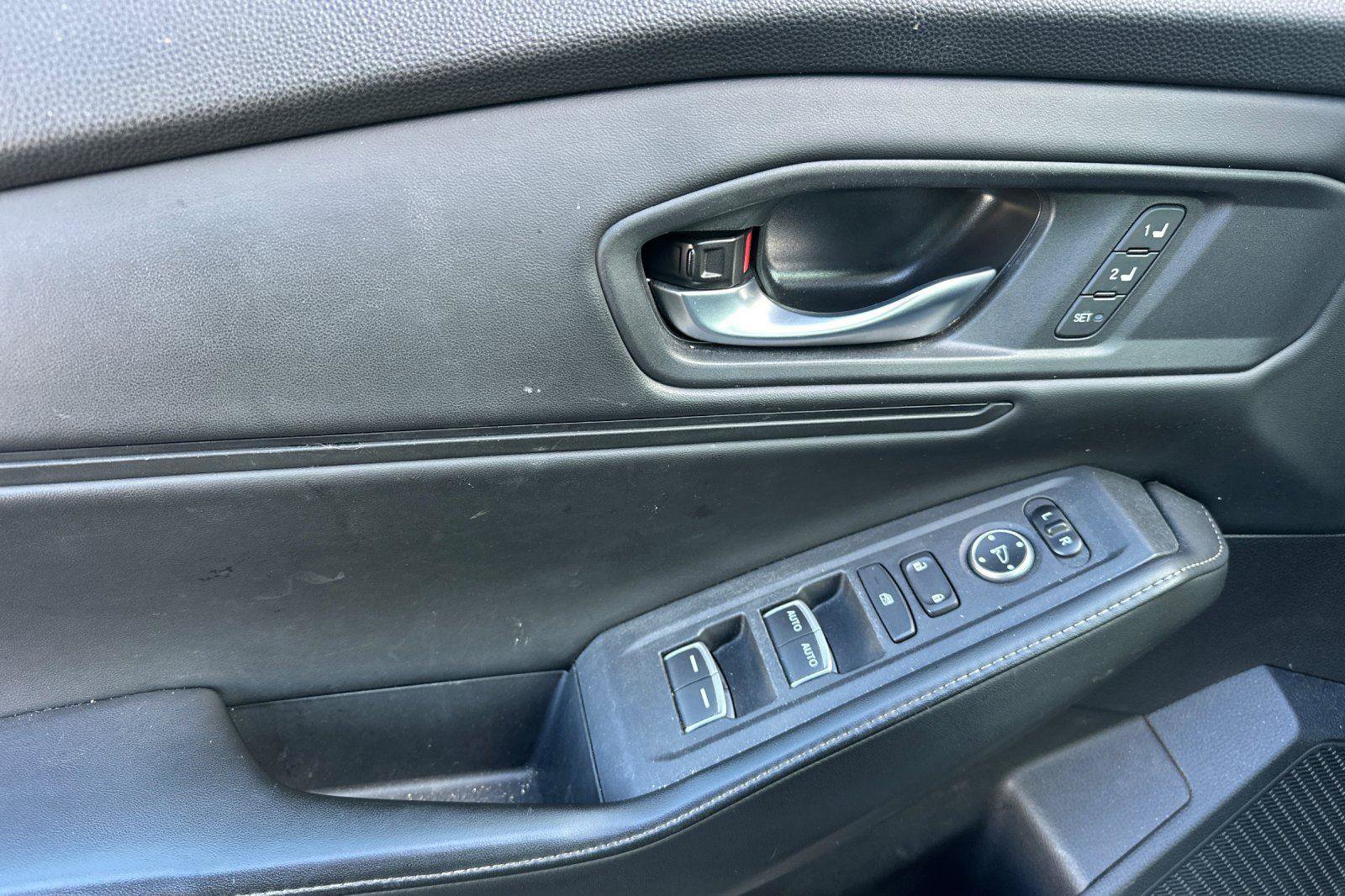 Used 2024 Honda Accord Sport image 11