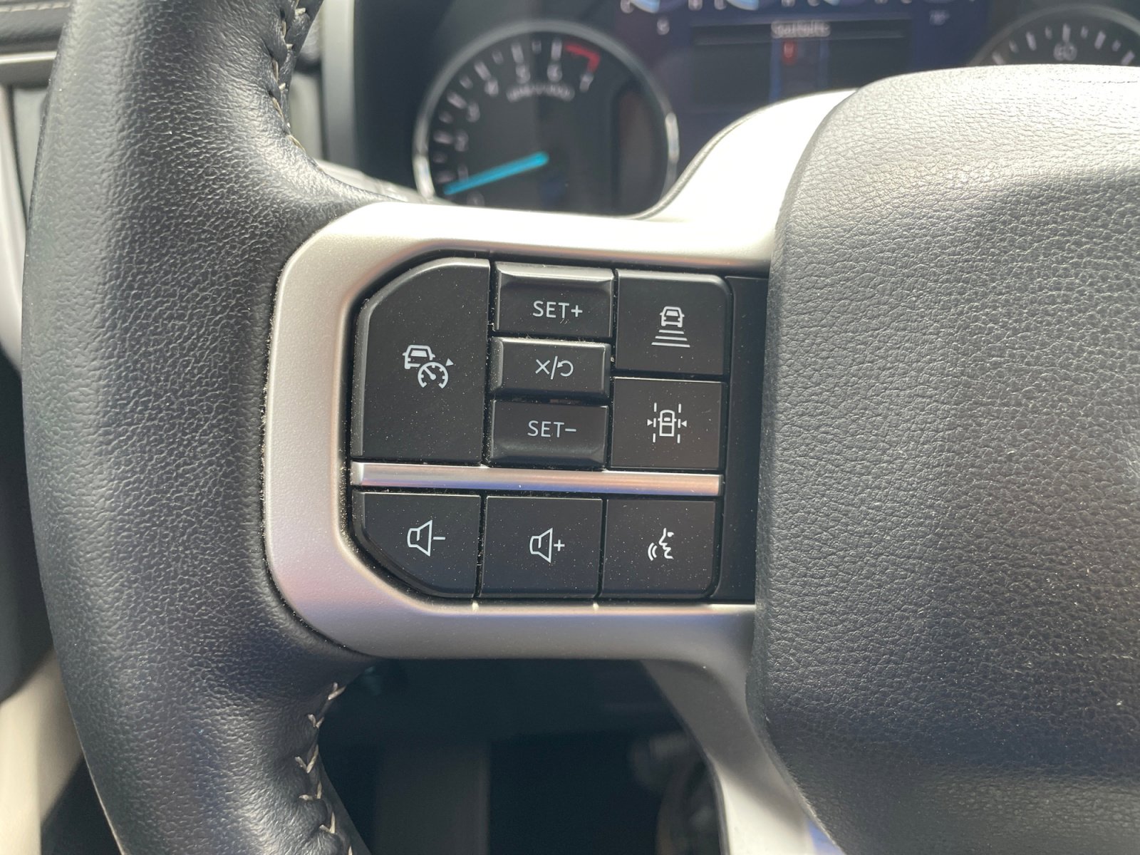 Used 2024 Ford Expedition XLT RWD image 20