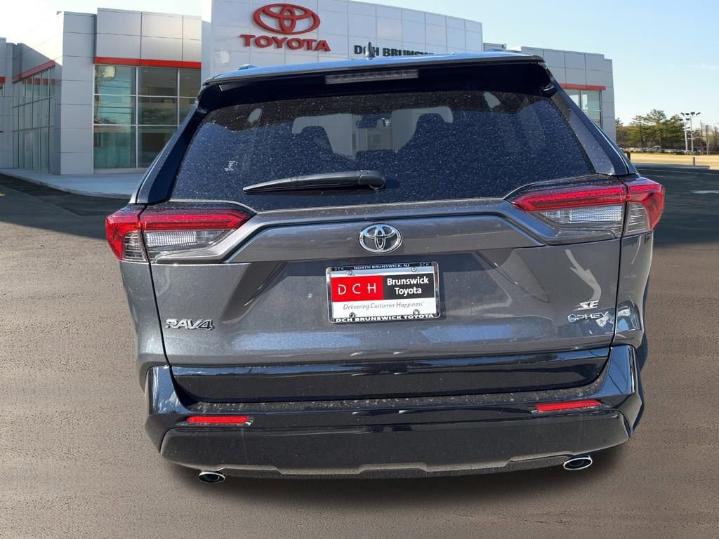 New 2025 Toyota RAV4 SE image 5