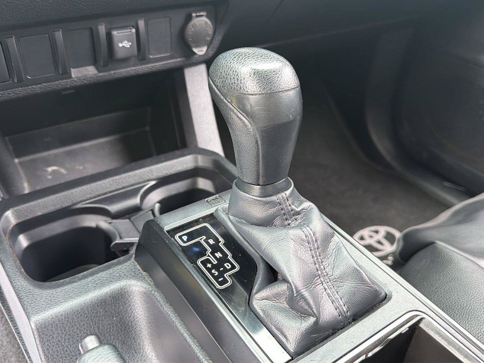 Used 2022 Toyota Tacoma SR w/ SX Package RWD image 21
