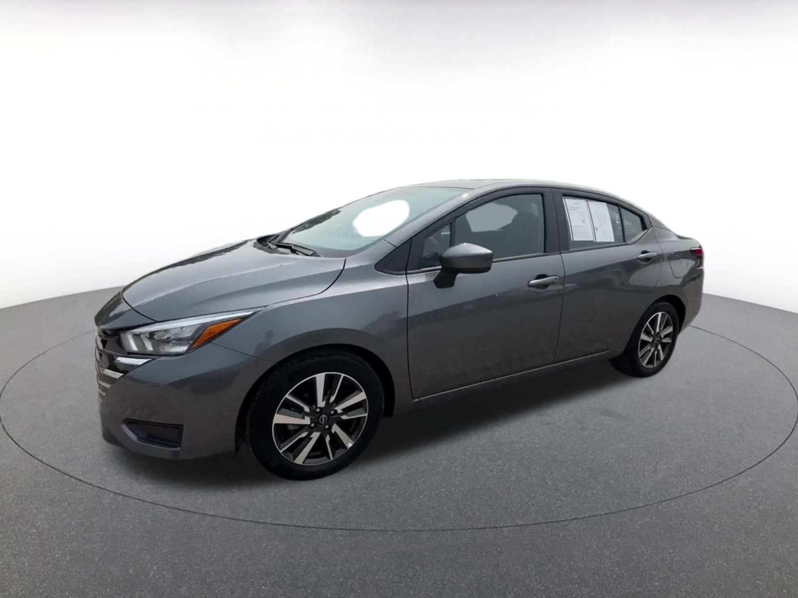 Used 2025 Nissan Versa SV FWD image 8