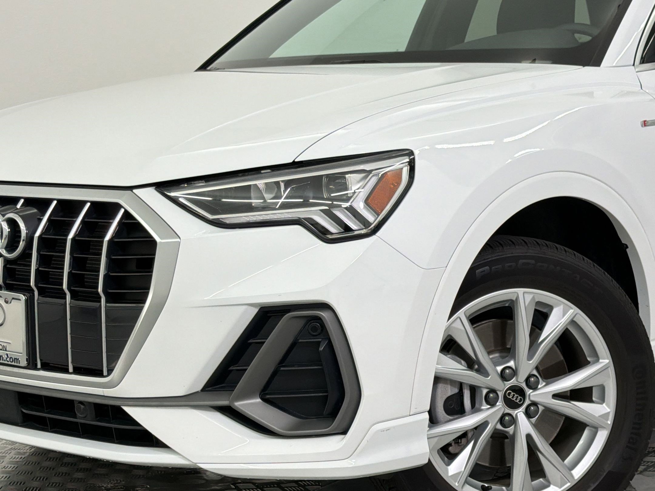 Certified 2025 Audi Q3 2.0T Premium w/ Convenience Package image 11