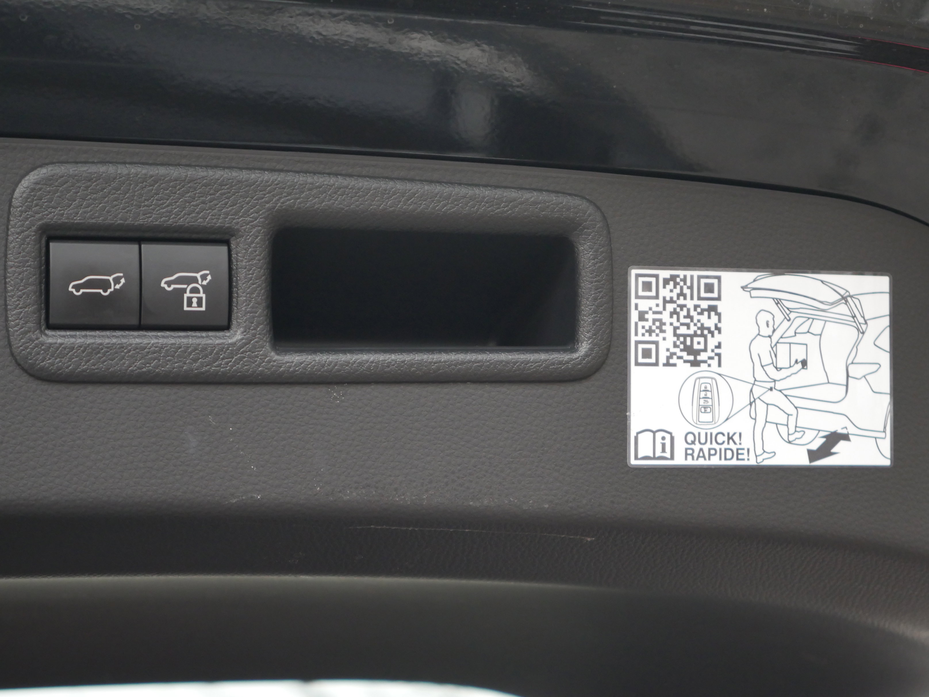 Used 2023 Toyota Venza Nightshade image 25