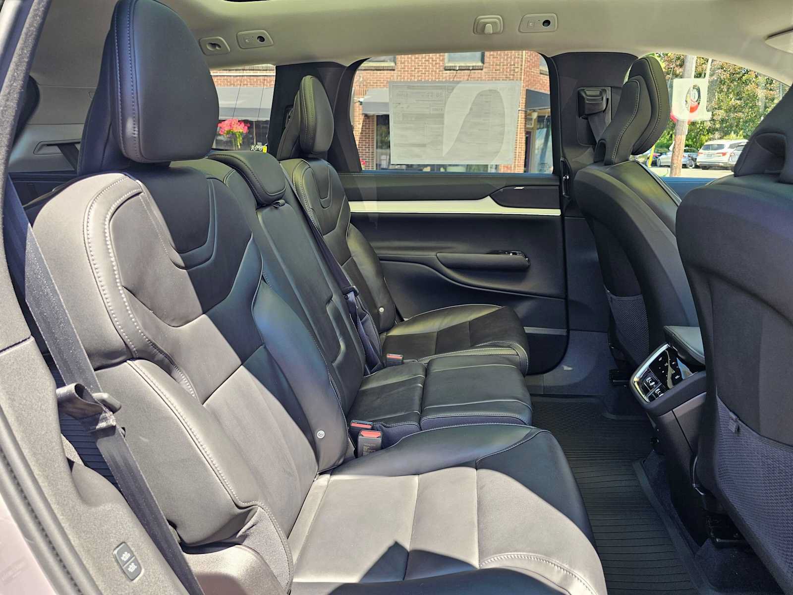 New 2026 Volvo EX90 Ultra AWD/4WD image 14