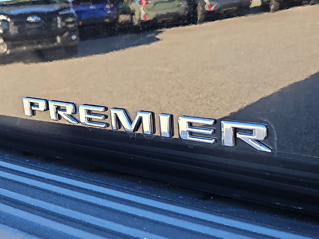Used 2024 Chevrolet Tahoe Premier AWD/4WD image 33