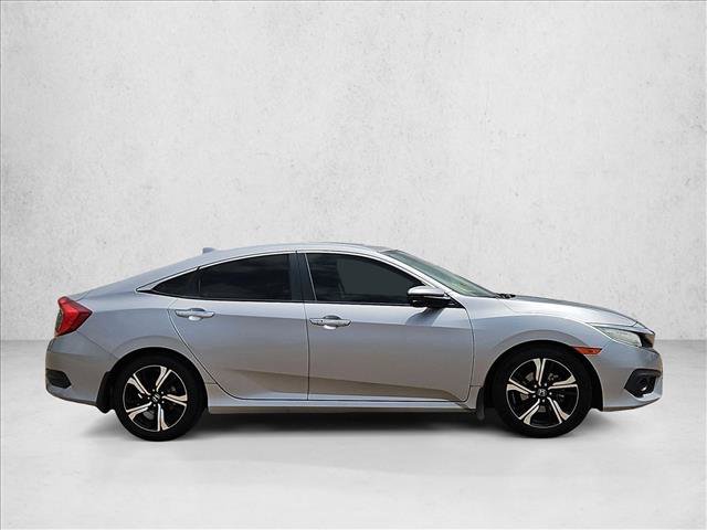 Used 2018 Honda Civic Touring image 4