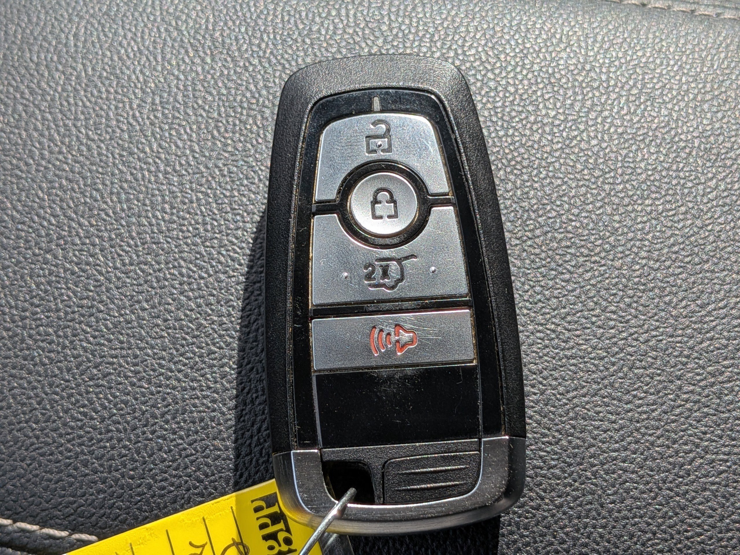 Used 2021 Ford Escape SE w/ SE Sport Appearance Package image 31