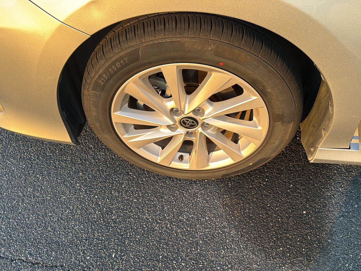 Certified 2022 Toyota Camry LE FWD image 35