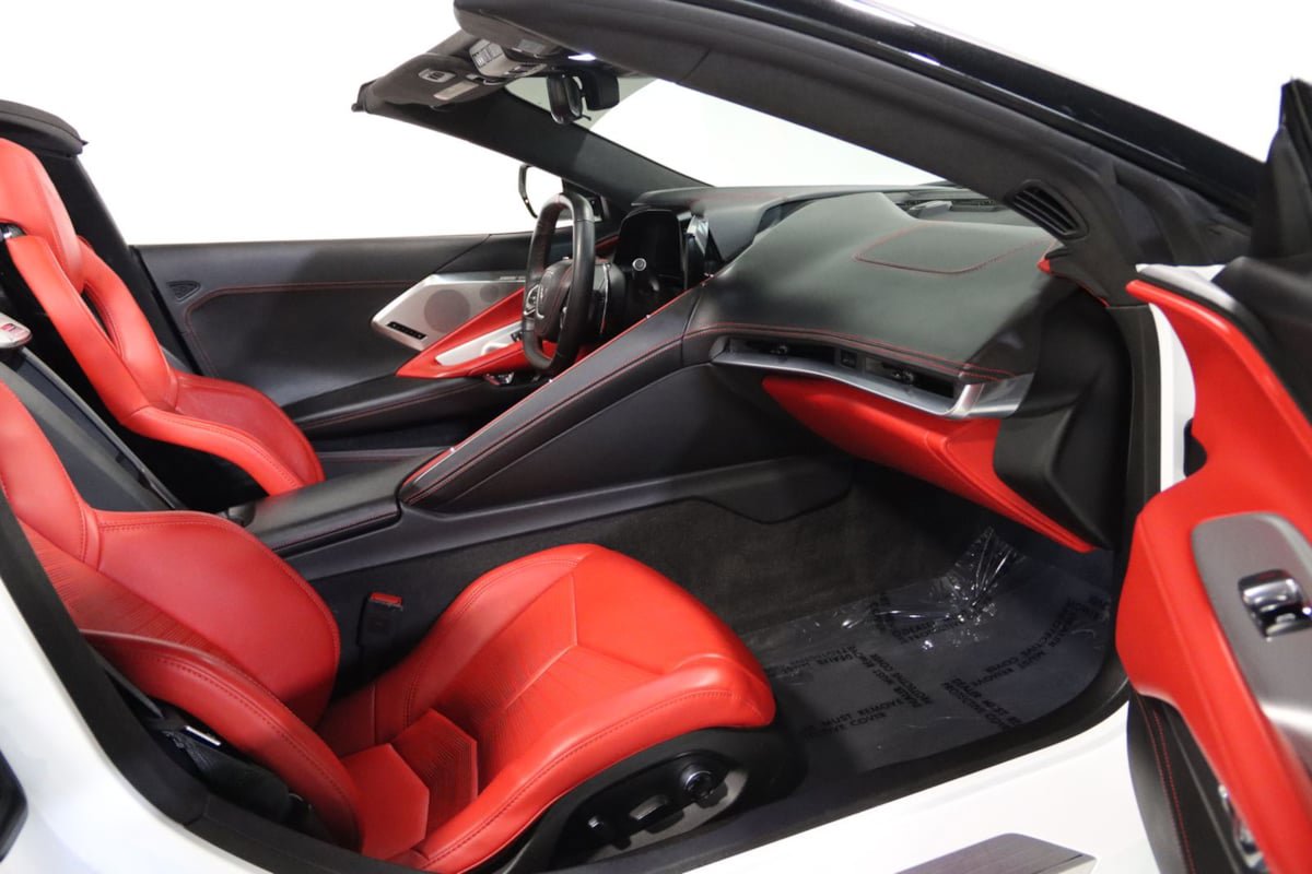 Used 2024 Chevrolet Corvette Stingray Premium Conv w/ Z51 Performance Package RWD image 59