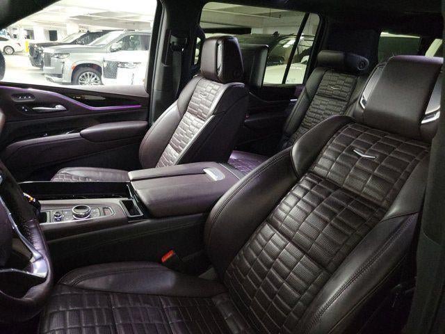 Certified 2024 Cadillac Escalade ESV Premium Luxury Platinum w/ Heavy-Duty Trailer Package AWD/4WD image 11