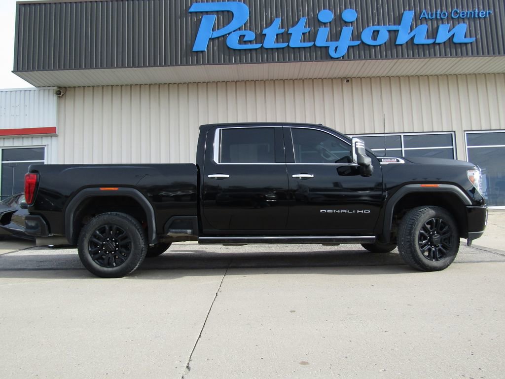Used 2023 GMC Sierra 2500 Denali w/ Denali Black Diamond Edition image 2