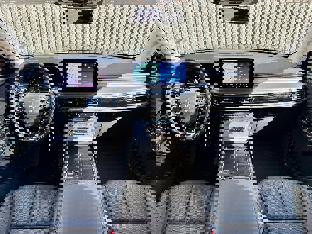 New 2025 Lincoln Aviator AWD w/ Jet Appearance Package image 36