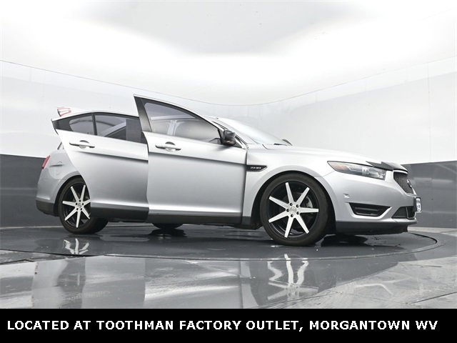 Used 2018 Ford Taurus SHO w/ Driver Assist Package image 34