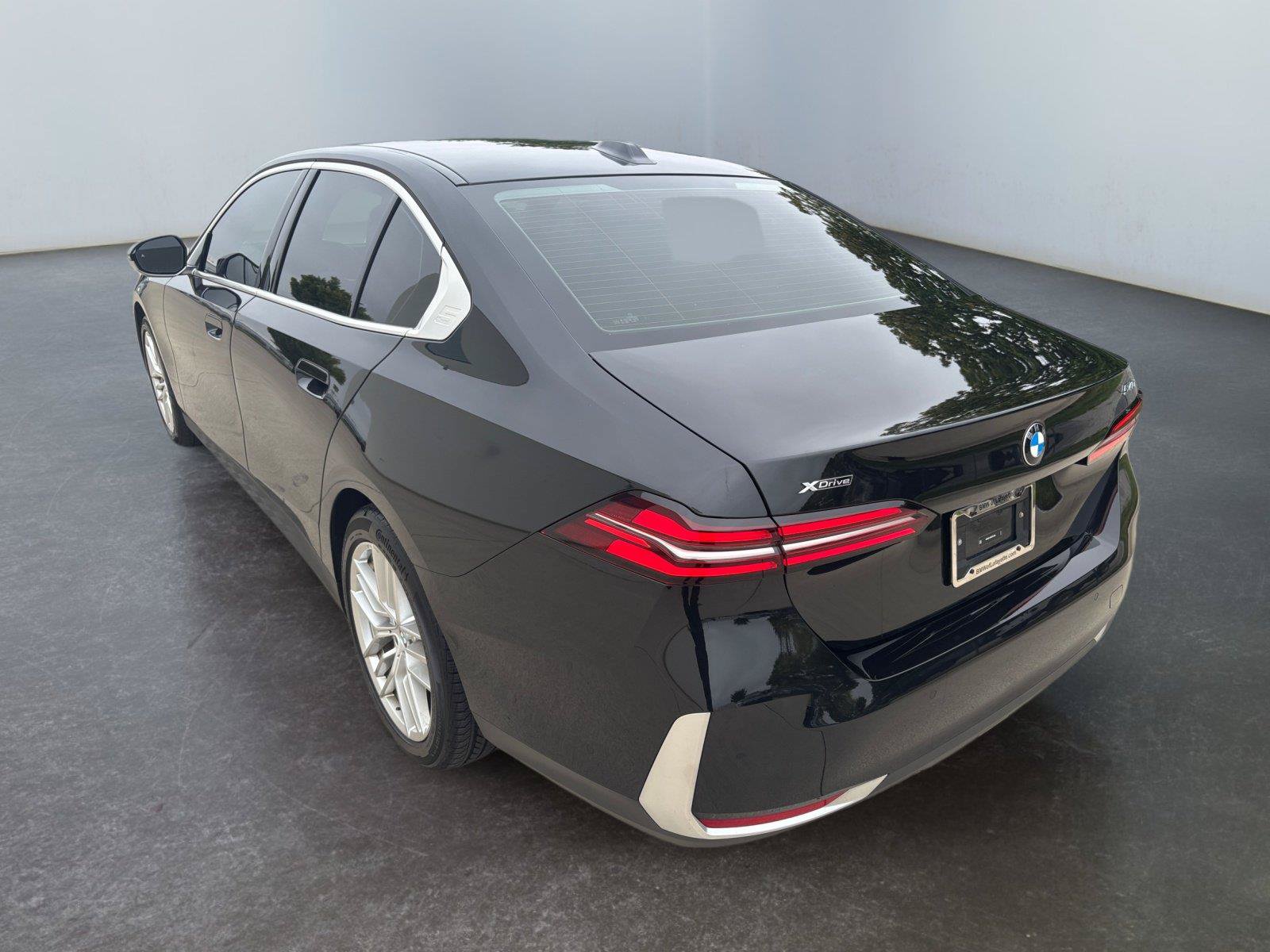 Used 2024 BMW 540i xDrive w/ Premium Package AWD/4WD image 17