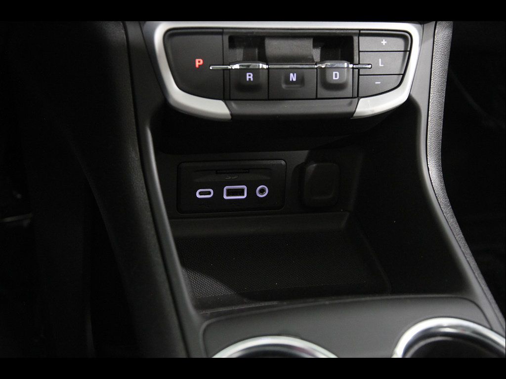 Certified 2022 GMC Terrain SLT w/ Infotainment Package II AWD/4WD image 14