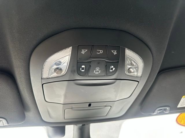 Used 2021 Chrysler Pacifica Touring w/ S Appearance Package image 15