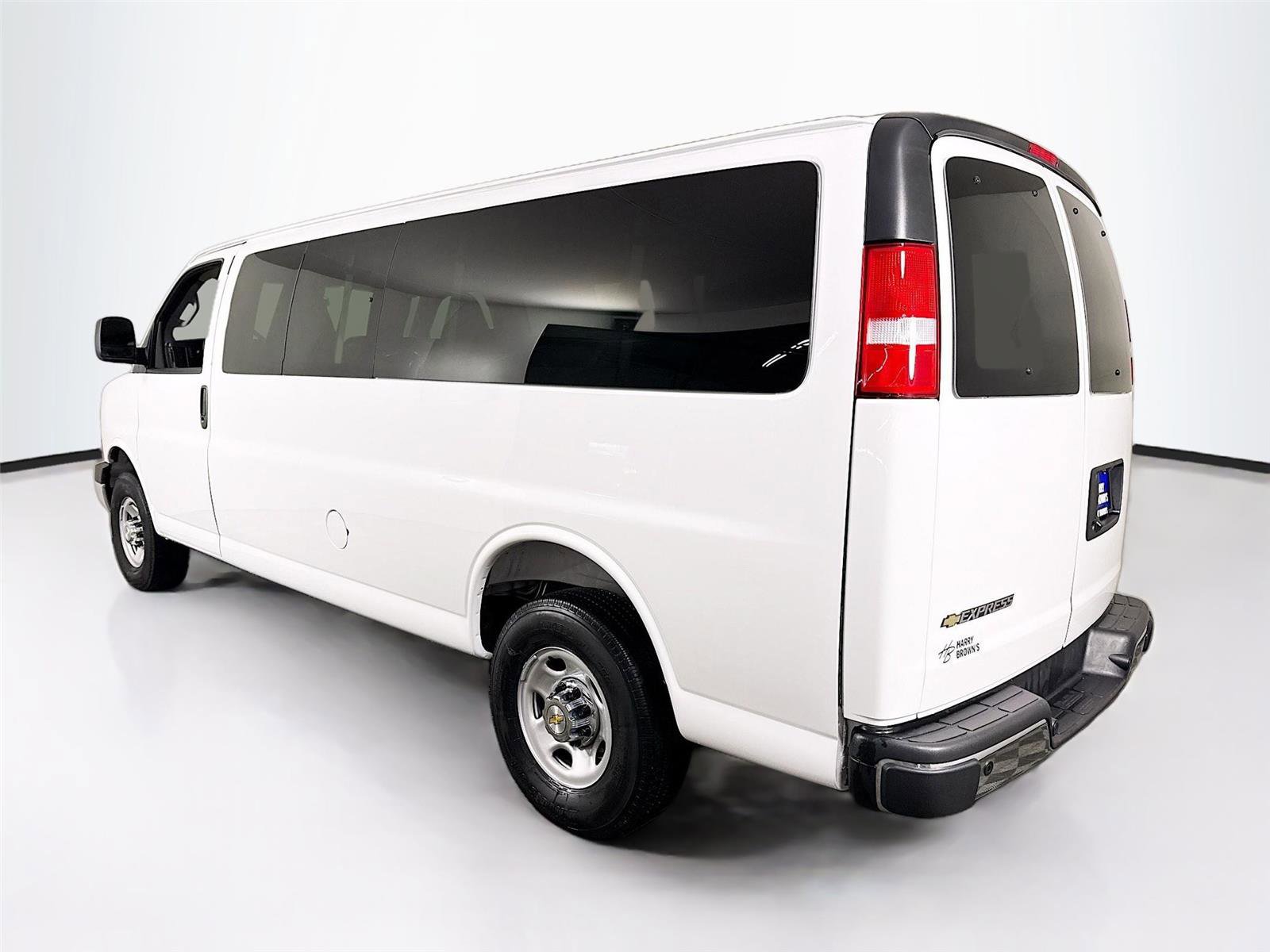 Used 2025 Chevrolet Express 3500 LT w/ LT Preferred Equipment Group image 28