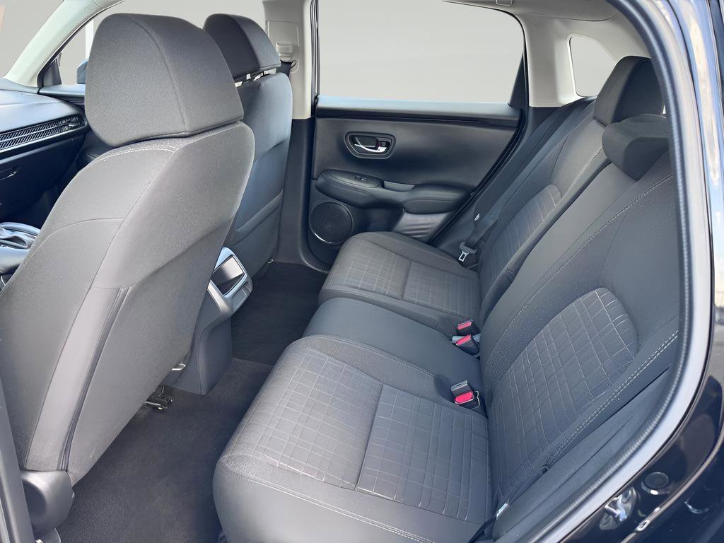 Used 2025 Honda HR-V LX image 32