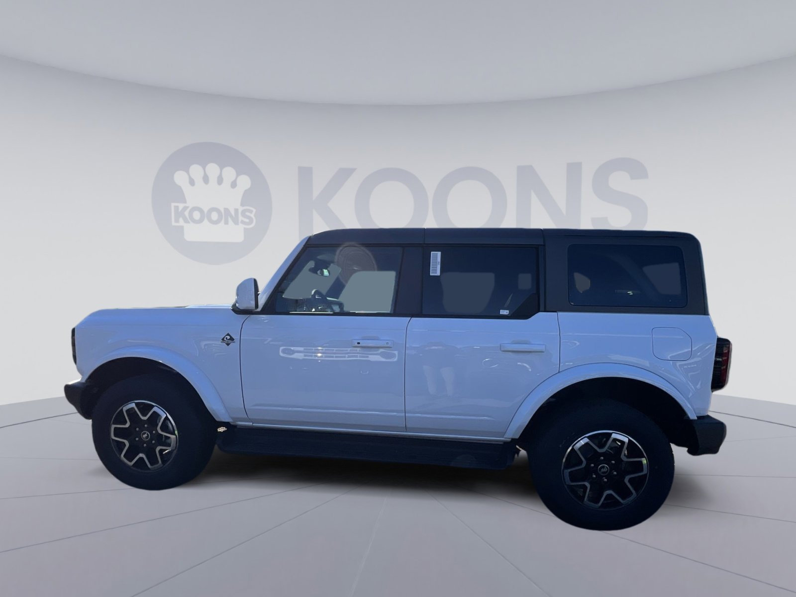 New 2025 Ford Bronco Outer Banks image 2