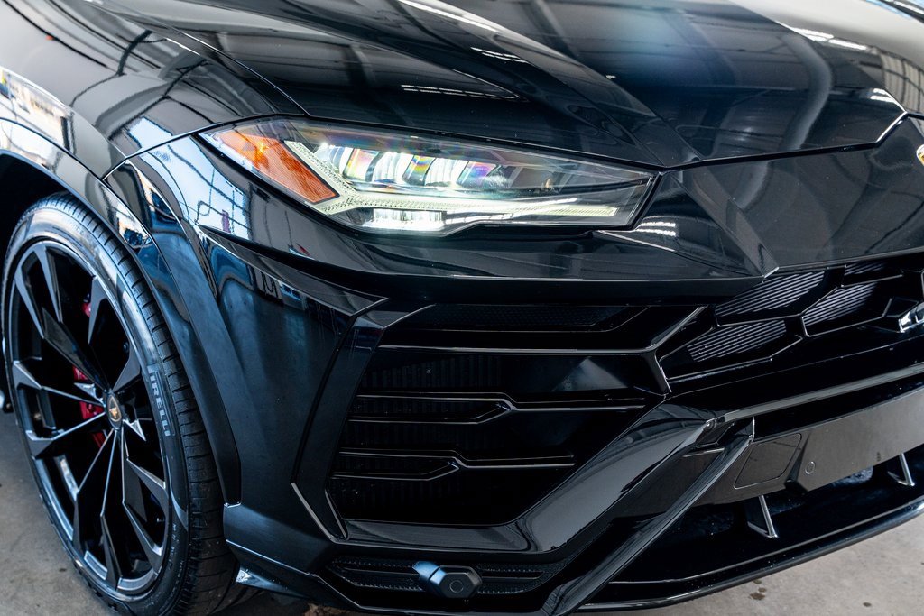 Used 2021 Lamborghini Urus image 18