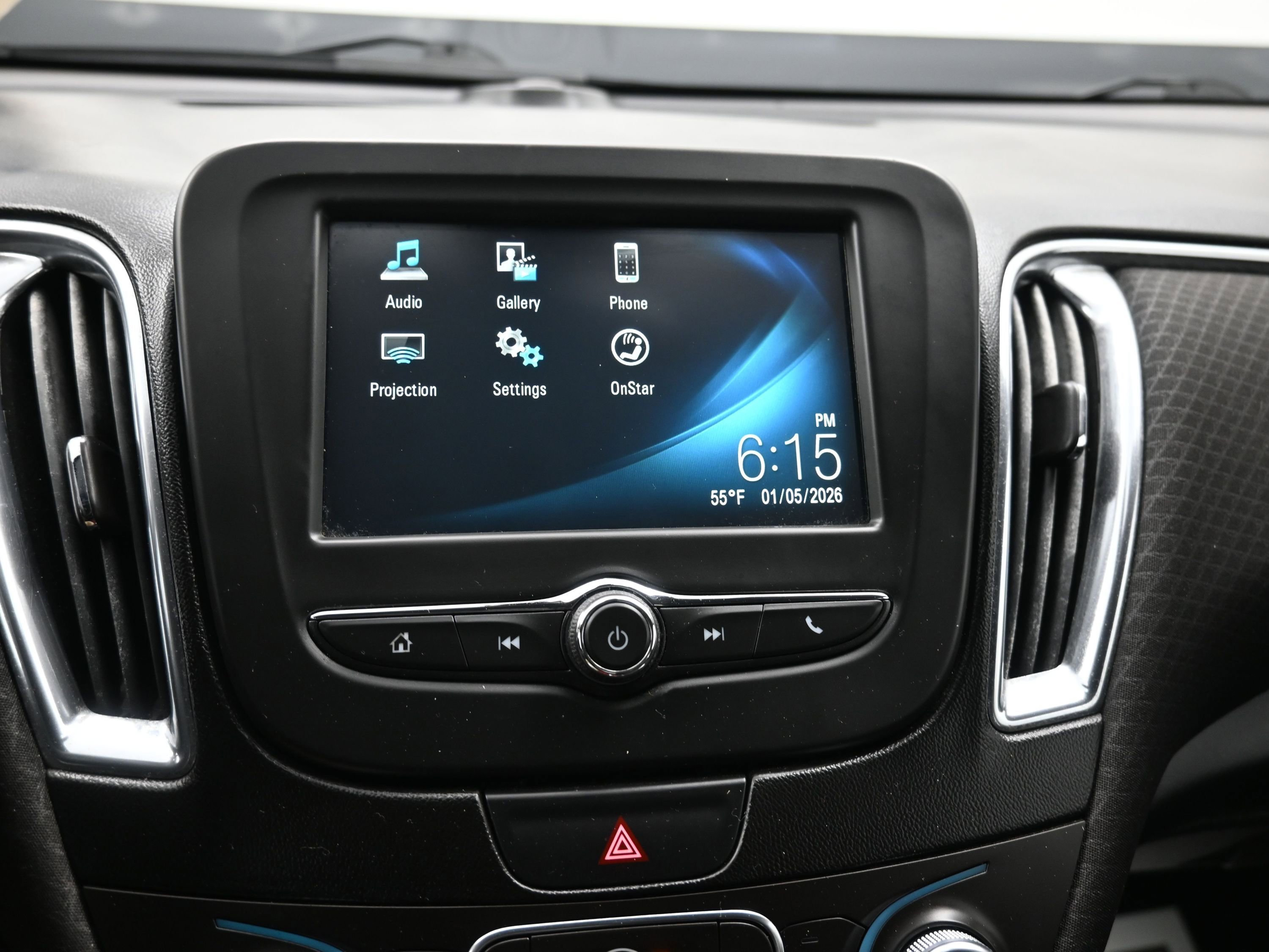 Used 2017 Chevrolet Malibu LT image 22