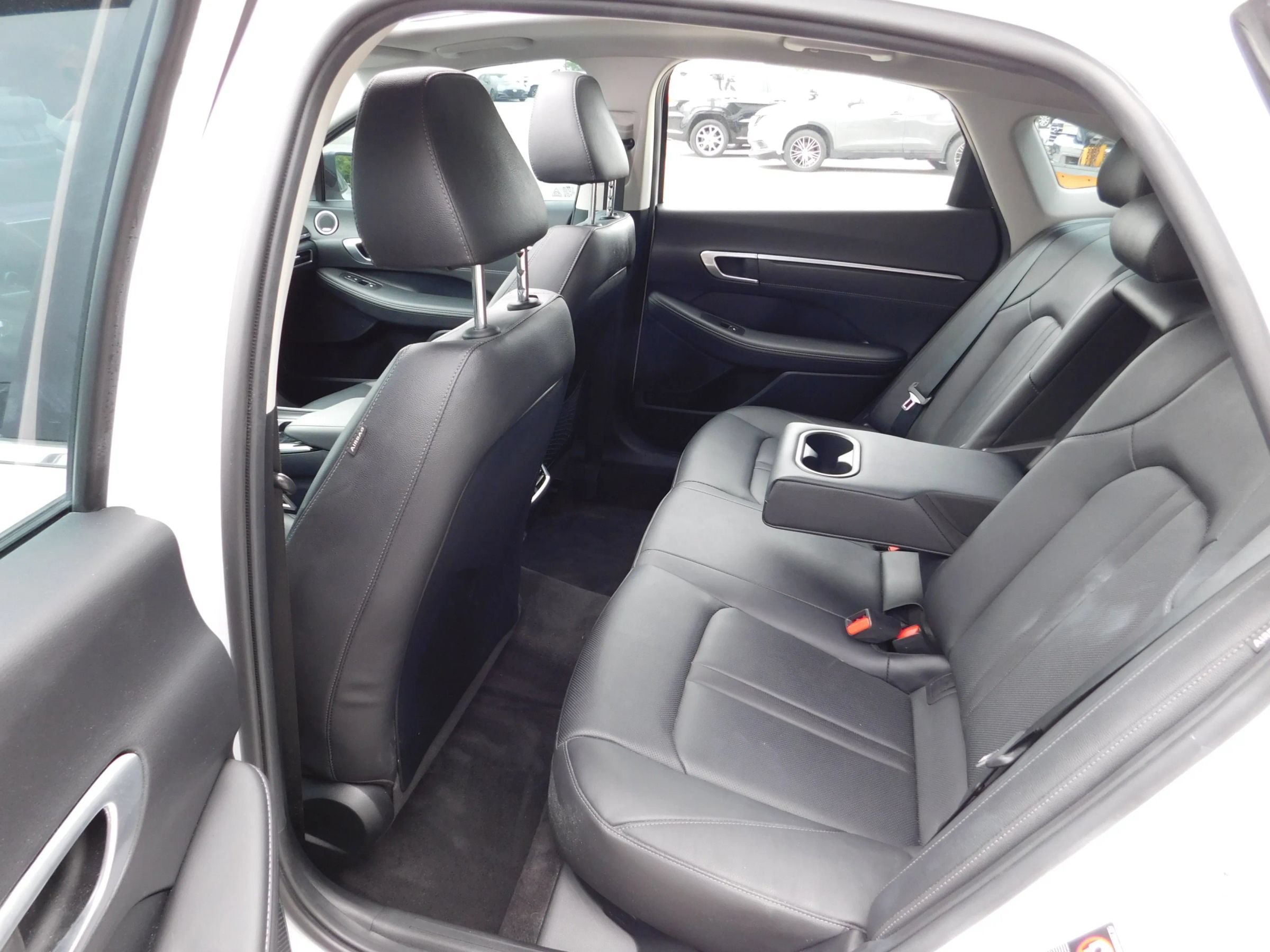 Used 2022 Hyundai Sonata Limited FWD image 12