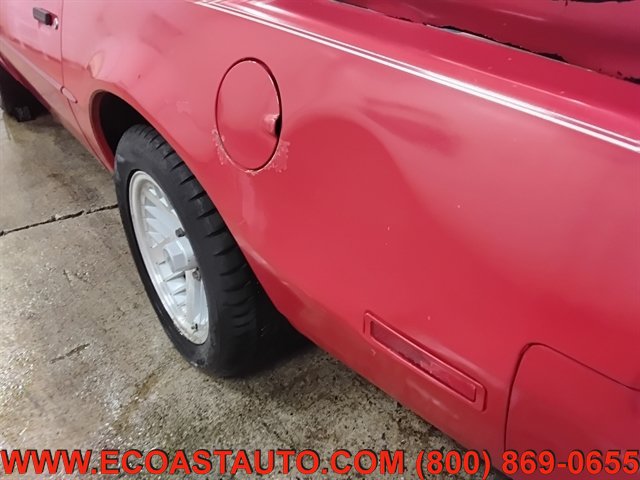 Used 1990 Pontiac Firebird Formula RWD image 16