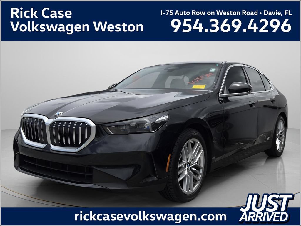 Used 2025 BMW 530i RWD image 1