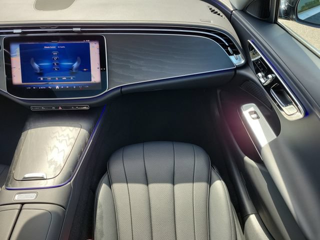 Used 2025 Mercedes-Benz E 350 Sedan w/ Winter Package image 15