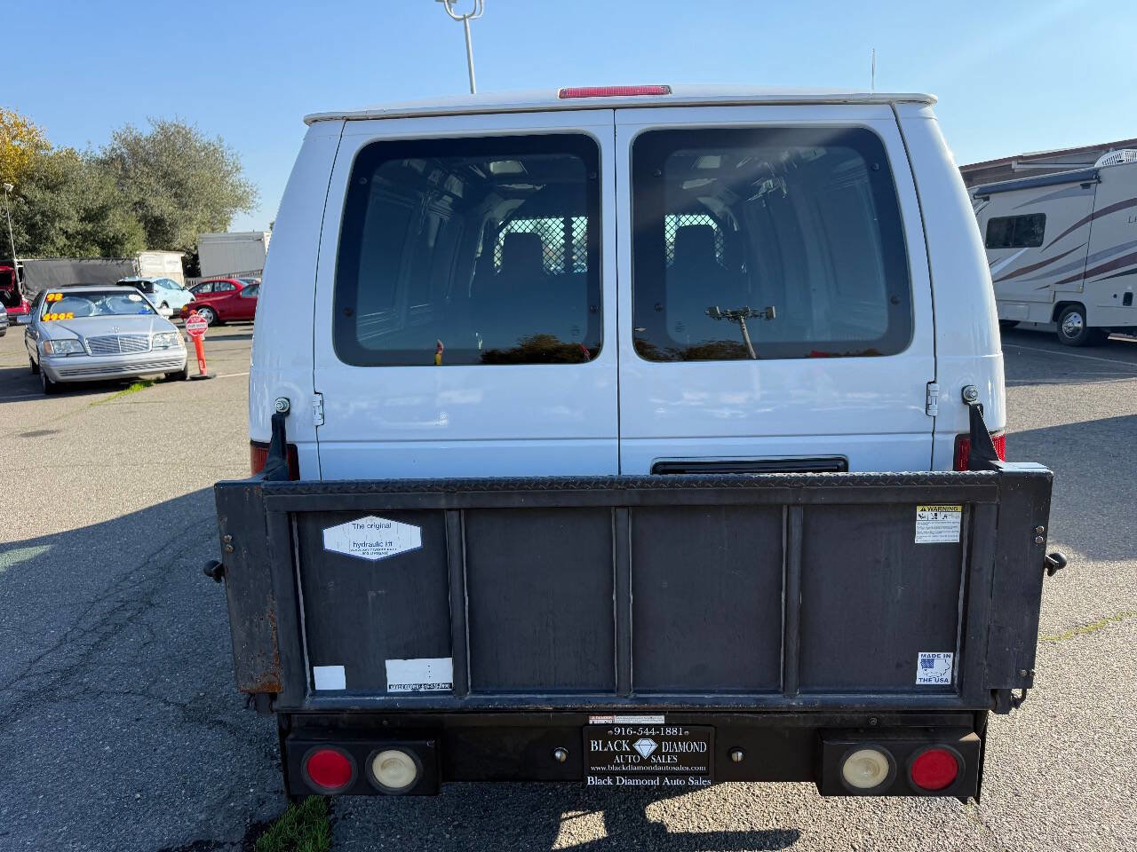 Used 2011 Ford E-150 and Econoline 150 w/ Commercial Cargo Van Pkg image 7