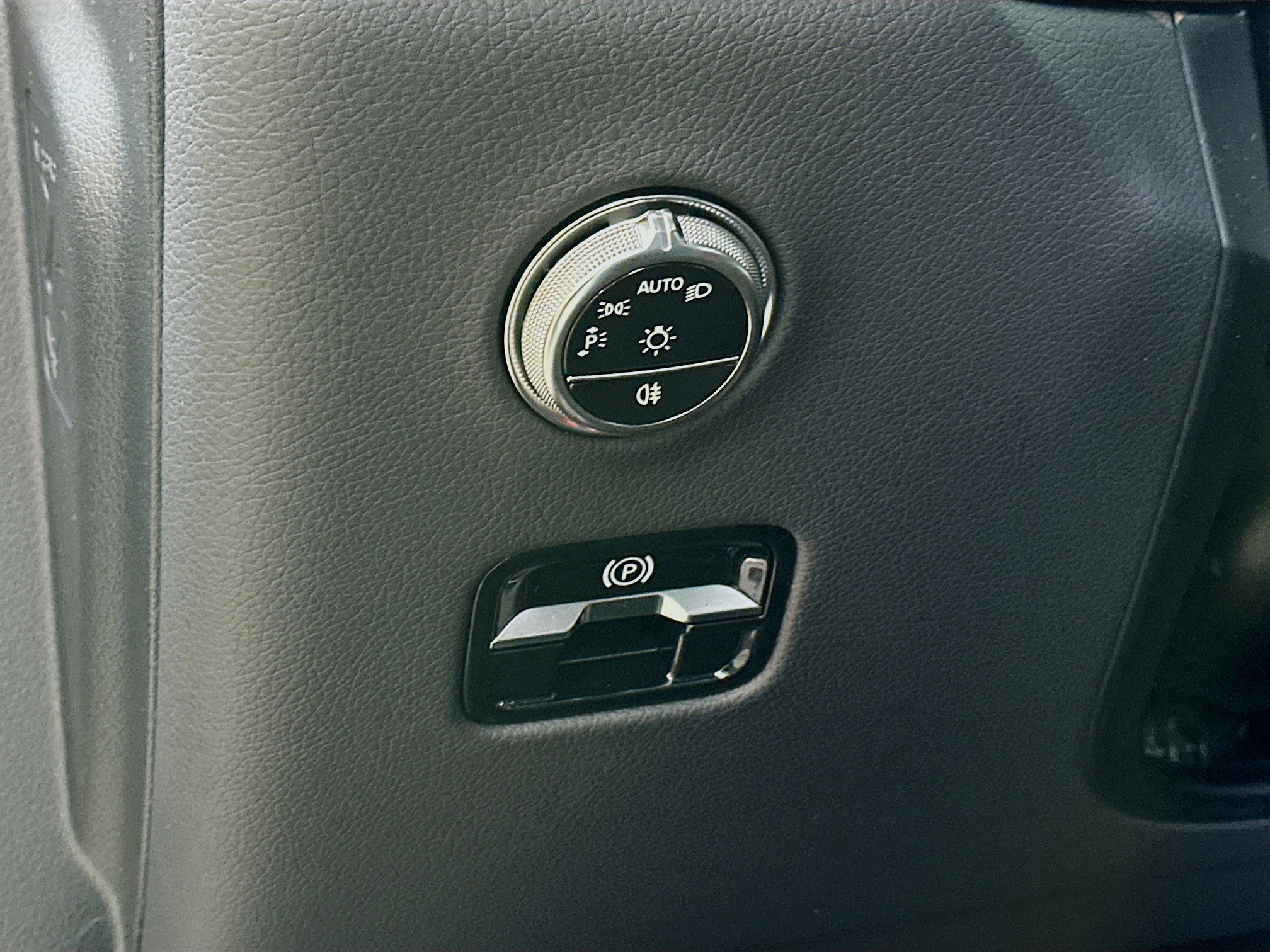 New 2025 Mercedes-Benz GLC 300 4MATIC image 10