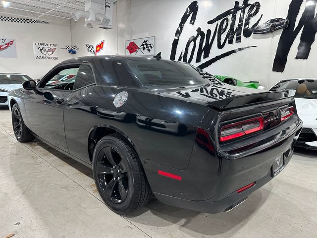 Used 2020 Dodge Challenger SXT RWD image 21
