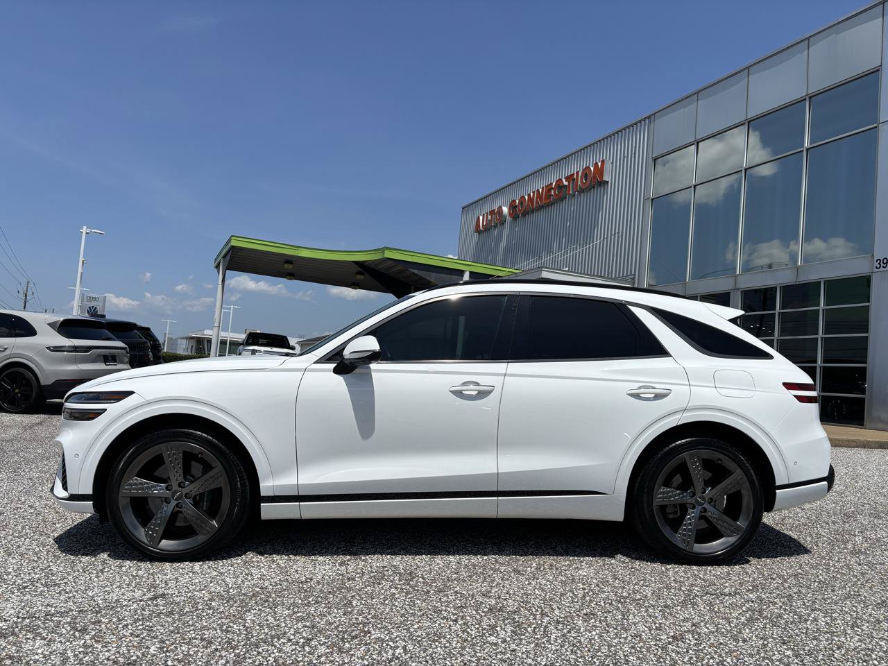 Used 2022 Genesis GV70 3.5T Sport w/ Sport Prestige Package AWD/4WD image 2