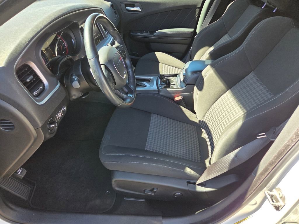 Used 2022 Dodge Charger R/T w/ Blacktop Package RWD image 13
