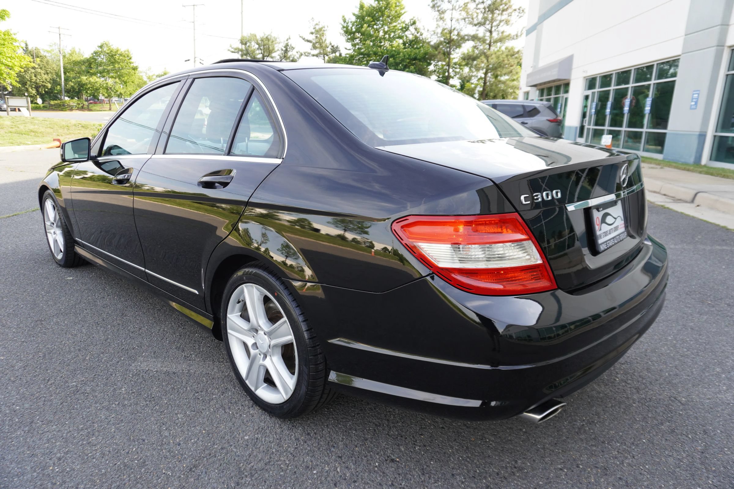 Used 2011 Mercedes-Benz C 300 Sedan image 5