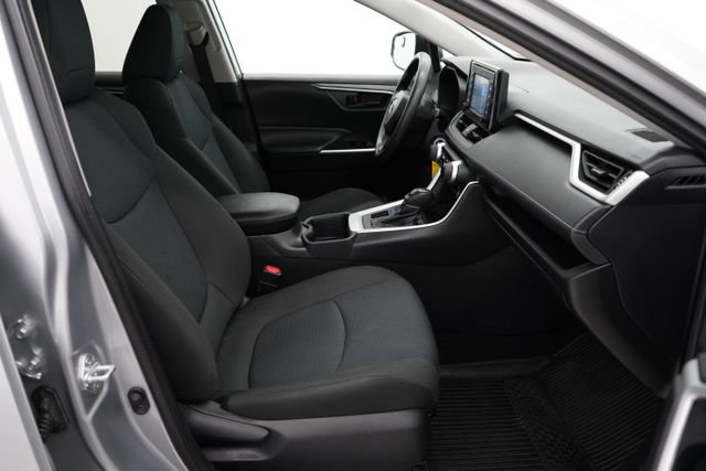 Used 2022 Toyota RAV4 LE image 62