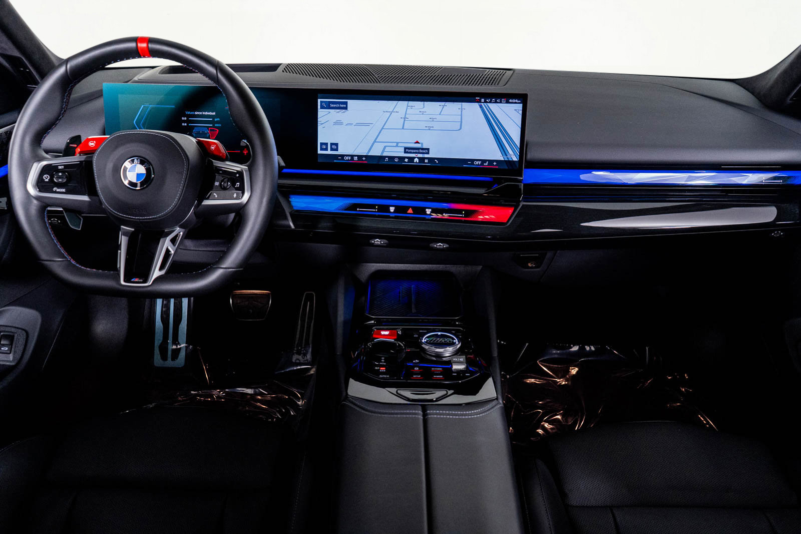 Used 2025 BMW M5 w/ Executive Package image 21