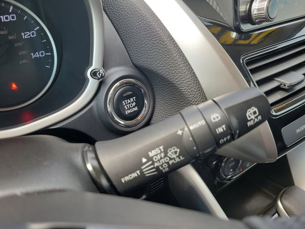 Used 2025 Mitsubishi Eclipse Cross SE image 30