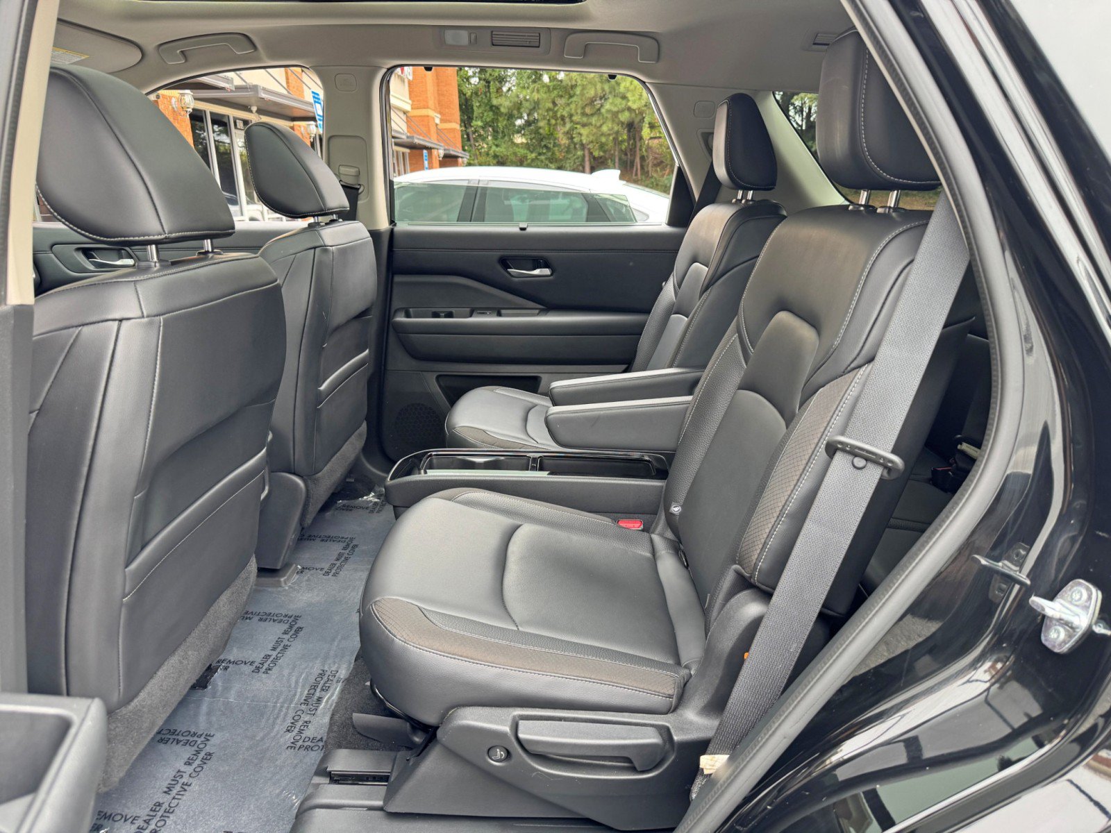 Used 2022 Nissan Pathfinder SL w/ SL Premium Package FWD image 39