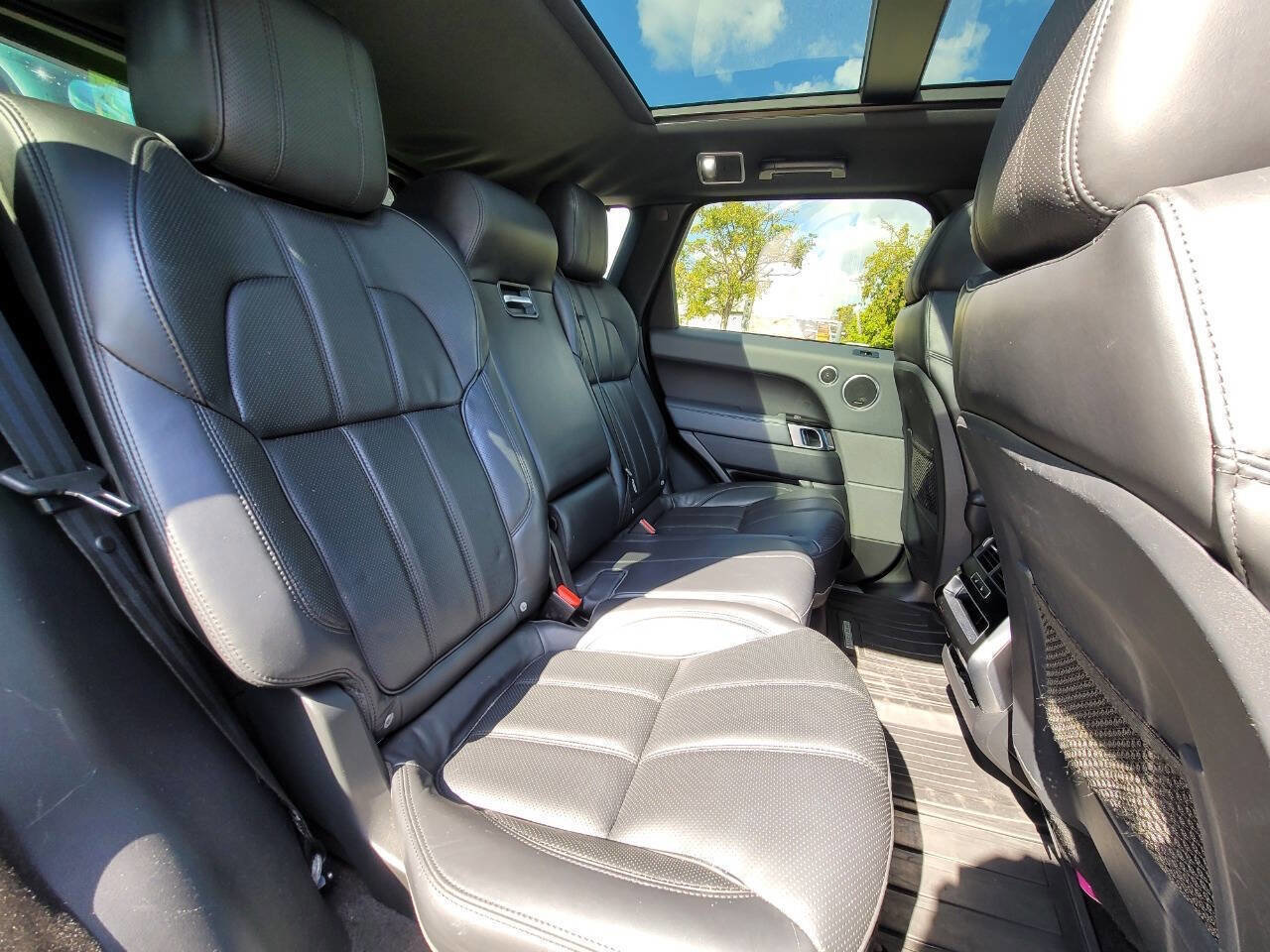 Used 2015 Land Rover Range Rover Sport Supercharged image 12